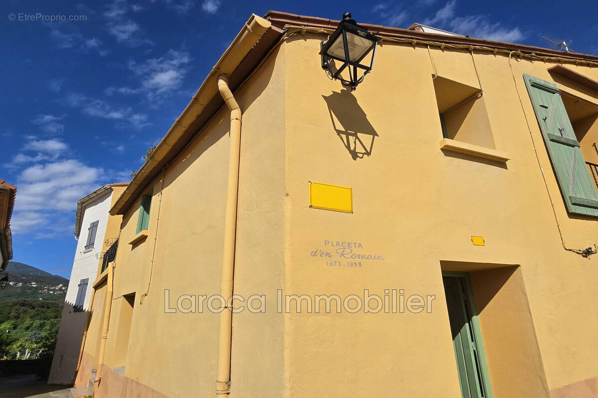 Maison à LAROQUE-DES-ALBERES