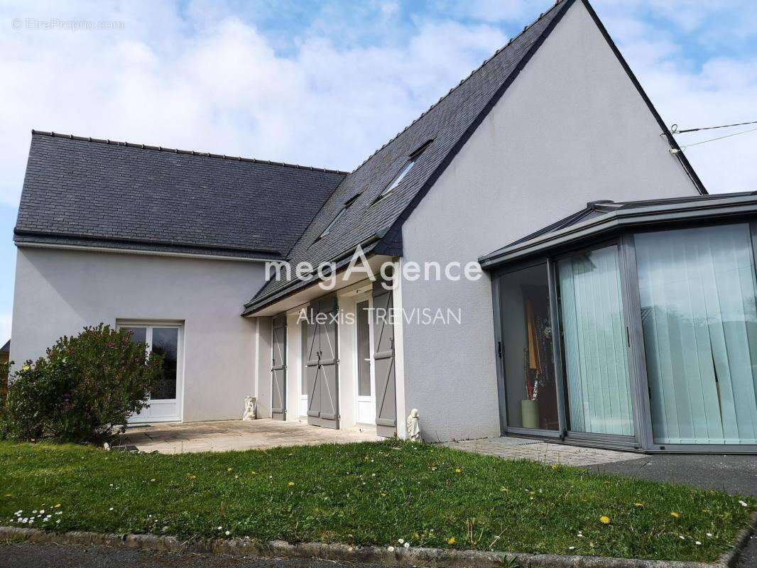 Maison à PLESTIN-LES-GREVES