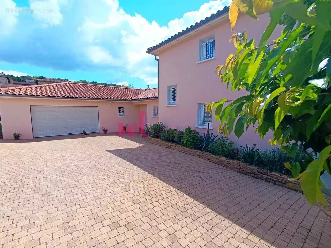 Maison à LE BOIS-D&#039;OINGT