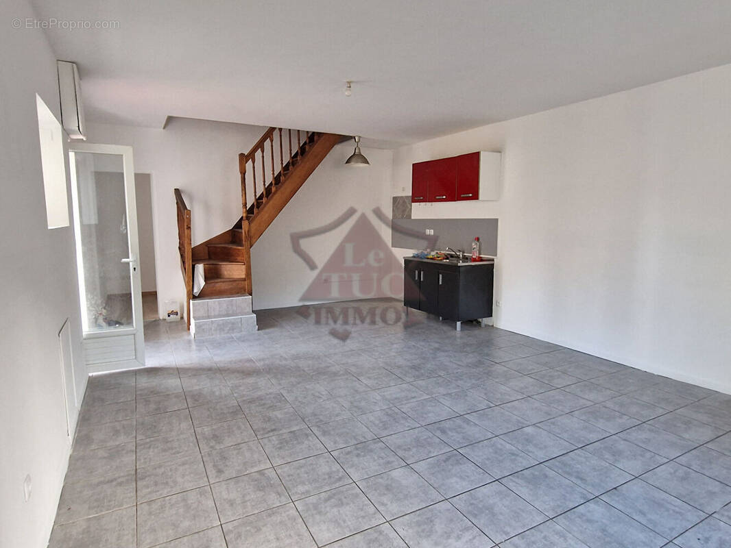 Appartement à MOLIERES-SUR-CEZE