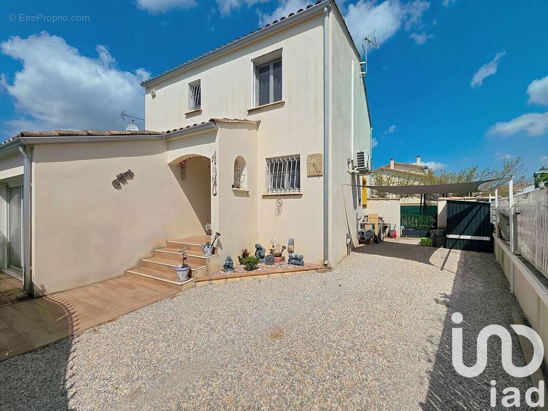 Photo 1 - Maison à UCHAUD