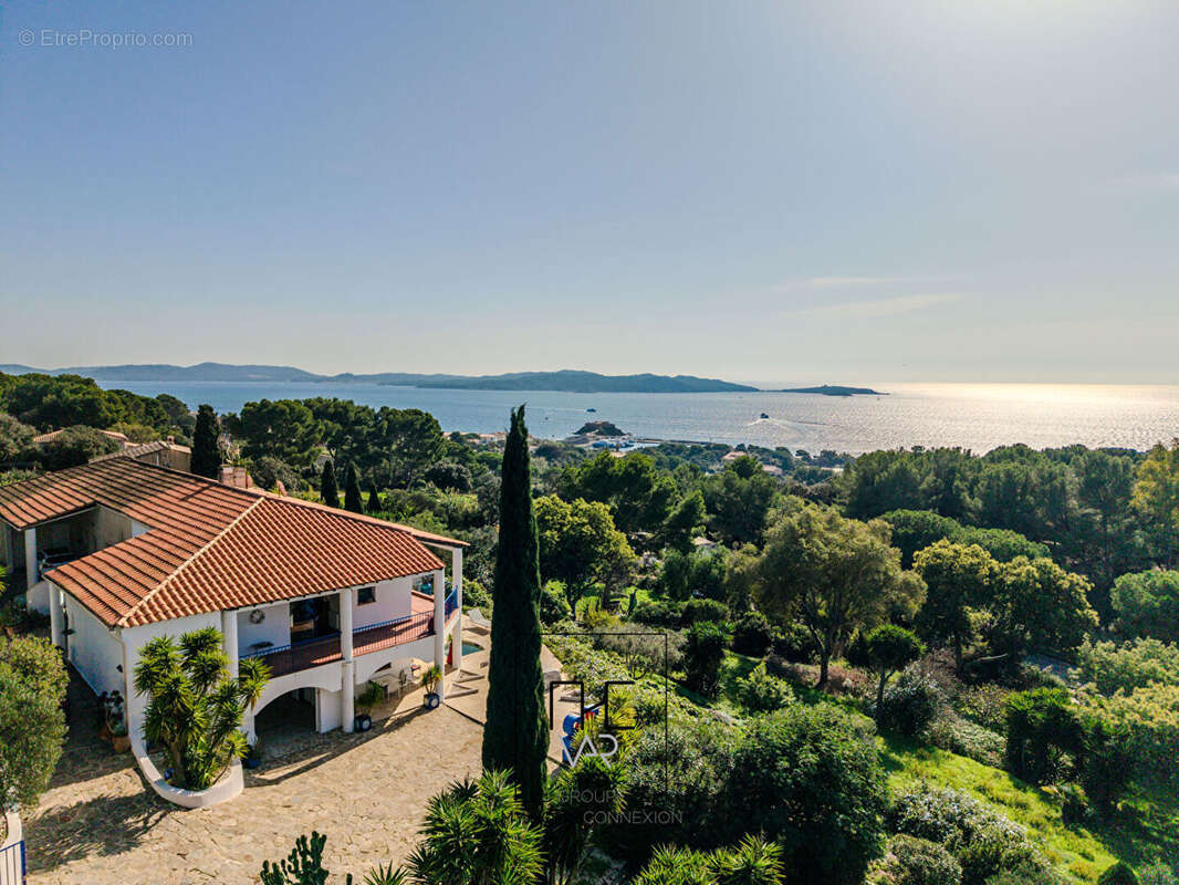 Maison à HYERES