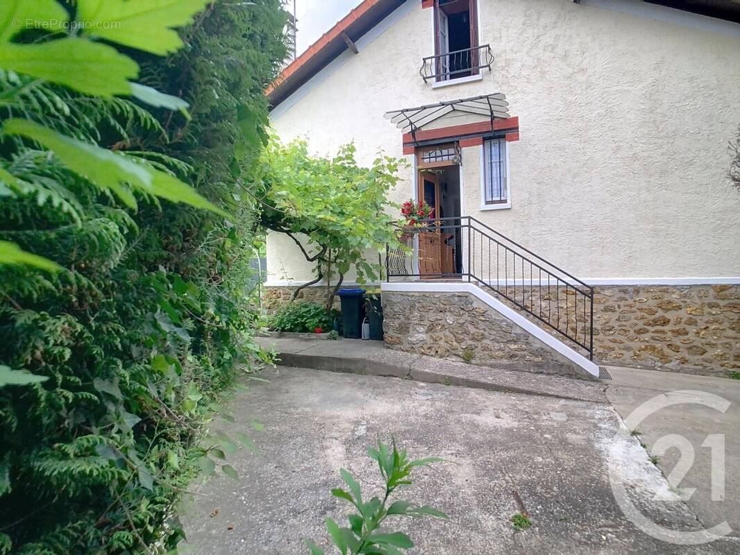 Photo 1 - Maison à THIAIS