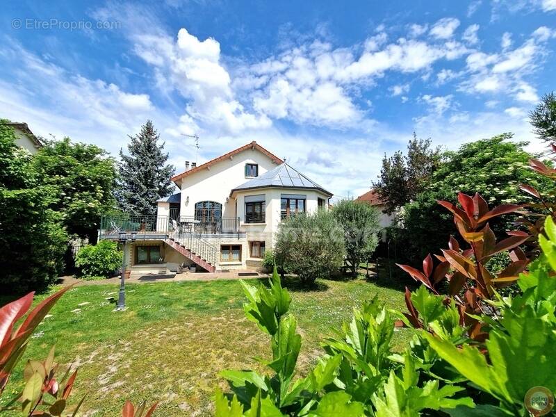 Maison à MITRY-MORY