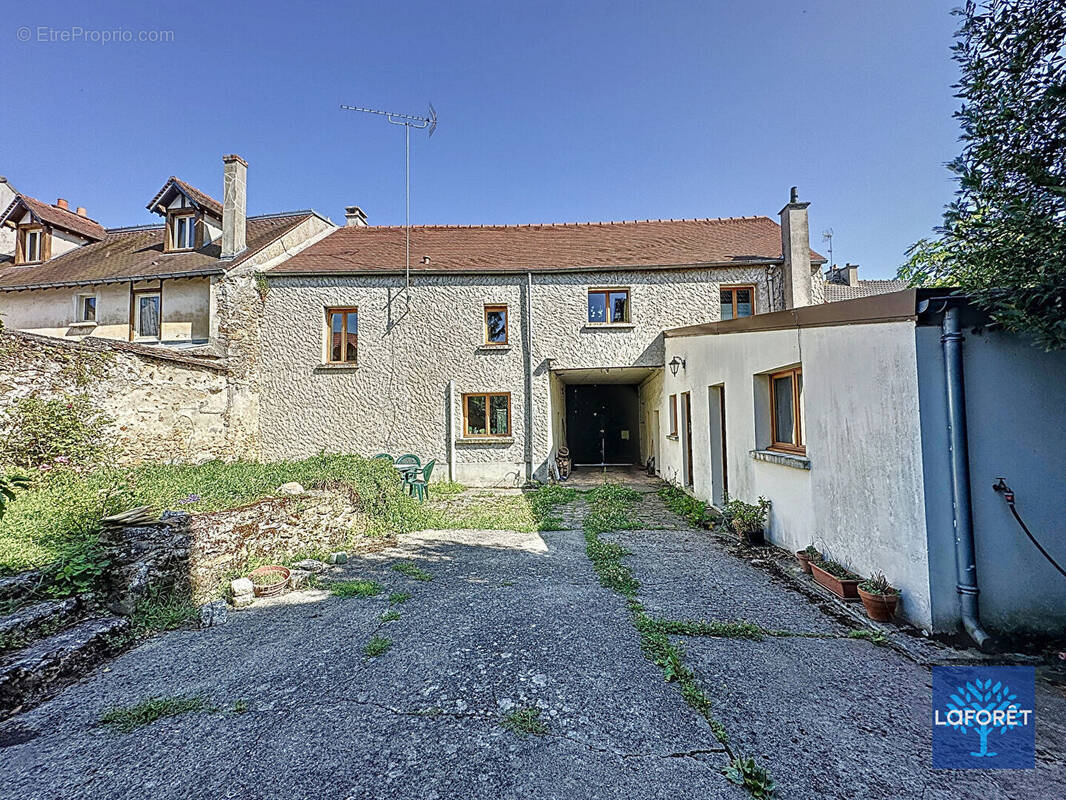 Maison à LEUVILLE-SUR-ORGE