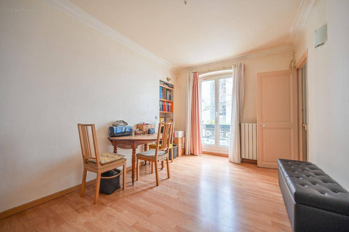 Appartement à PARIS-18E