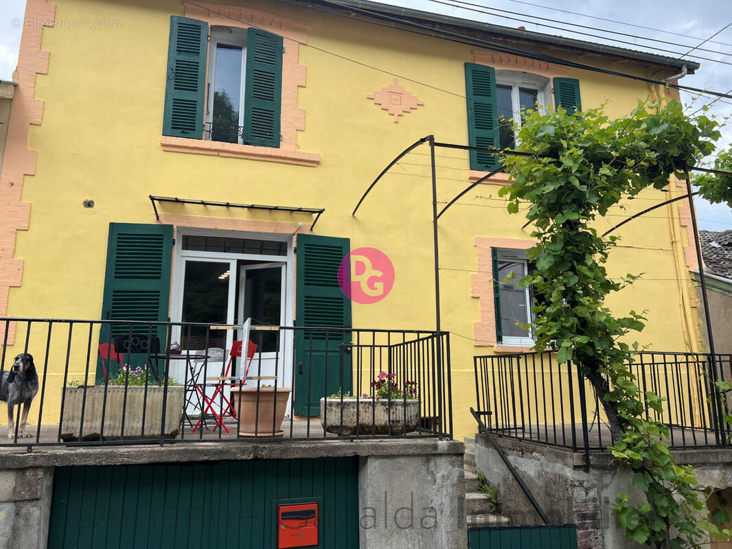 Maison à DECAZEVILLE