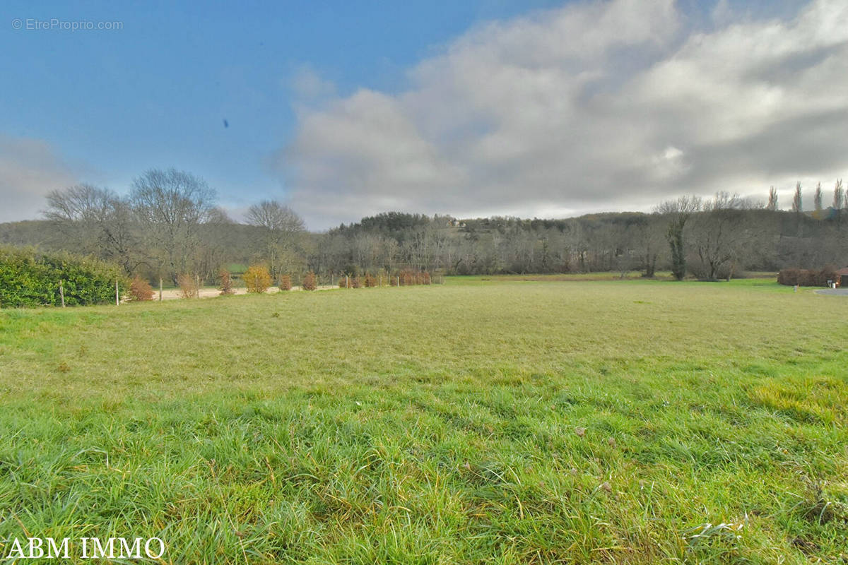 Terrain à VERGT