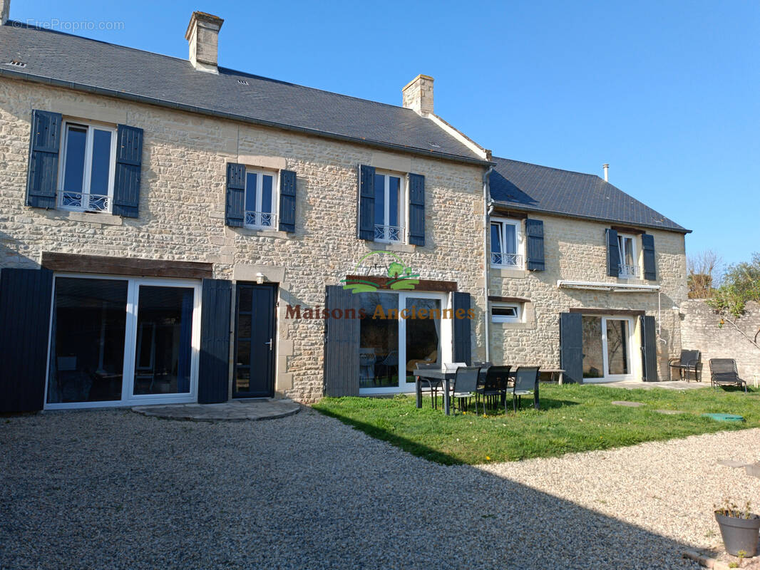 Maison à VIENNE-EN-BESSIN