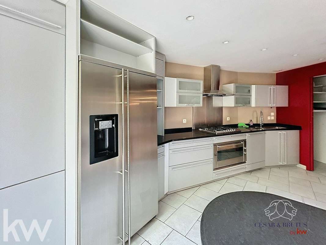 Appartement à LYON-8E