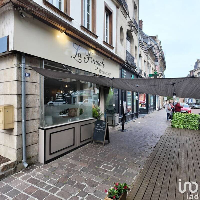 Photo 1 - Commerce à NOYON