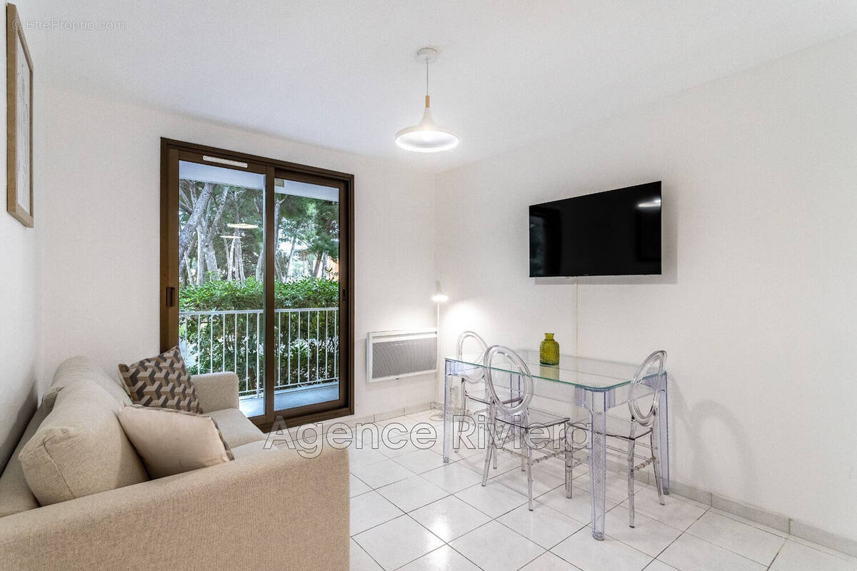 Appartement à SIX-FOURS-LES-PLAGES