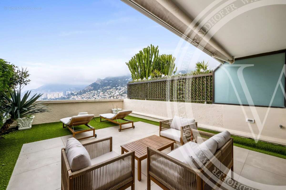 Appartement à ROQUEBRUNE-CAP-MARTIN