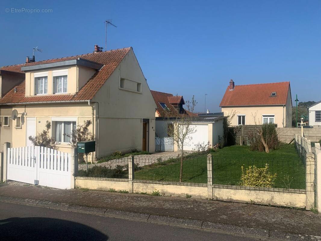 Maison à BEAUCHAMPS