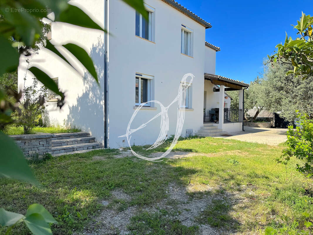 Maison à COURNONSEC