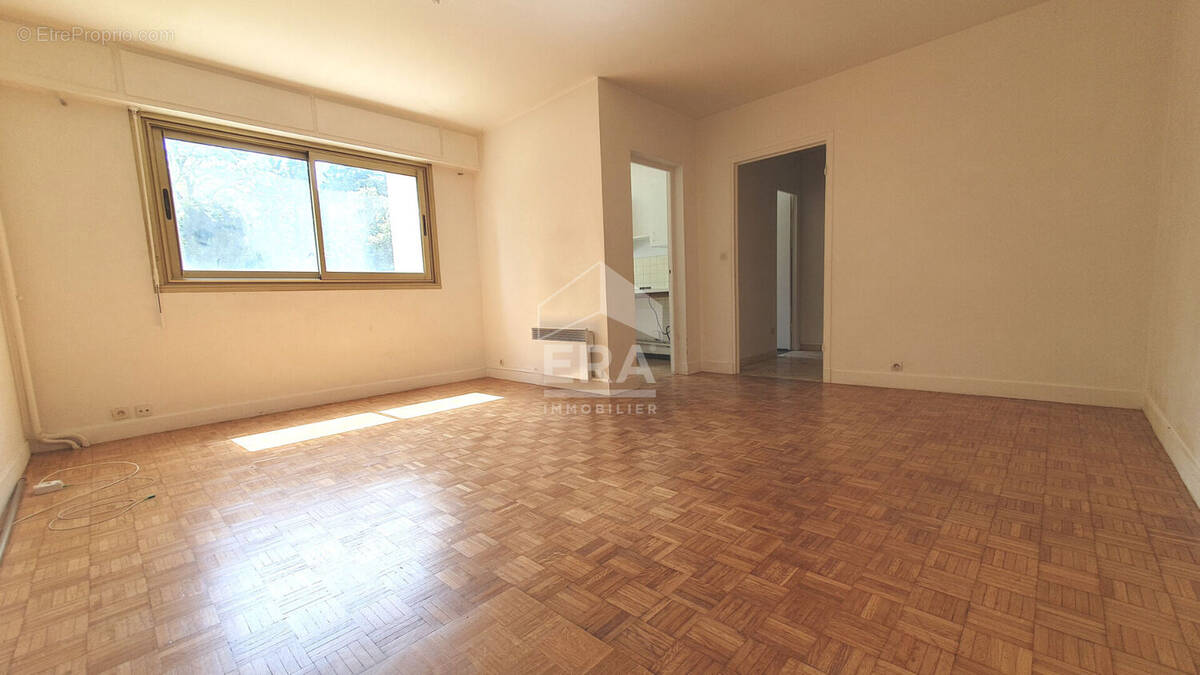 Appartement à SAINT-MAUR-DES-FOSSES
