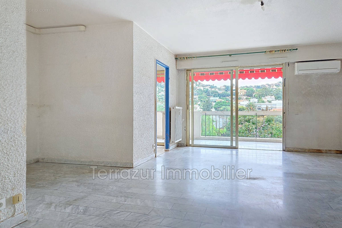 Appartement à VALLAURIS