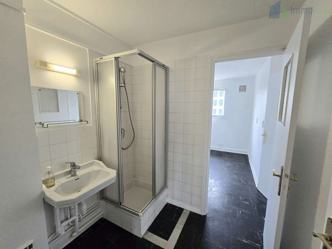Appartement à LYON-8E