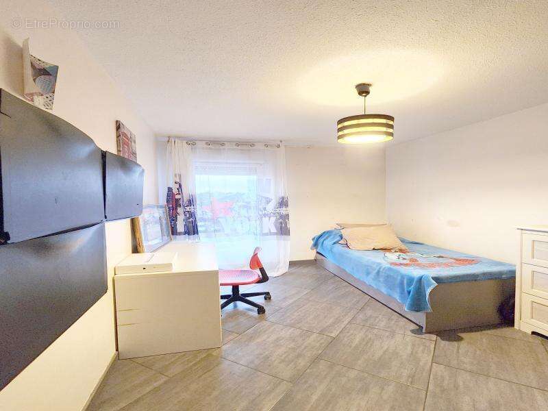 Appartement à PORT-DE-BOUC