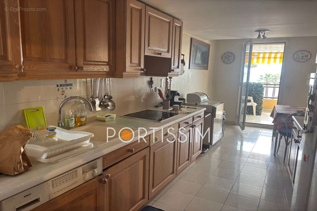Appartement à SAINT-LAURENT-DU-VAR