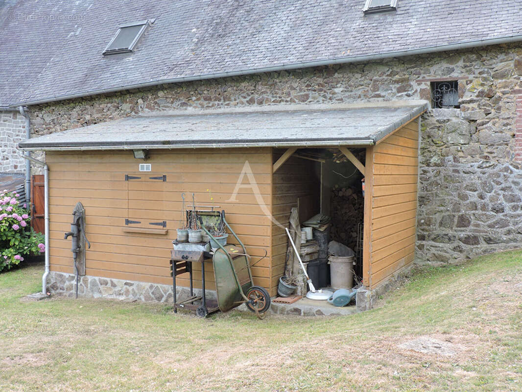 Maison à SAINT-FRAIMBAULT-DE-PRIERES