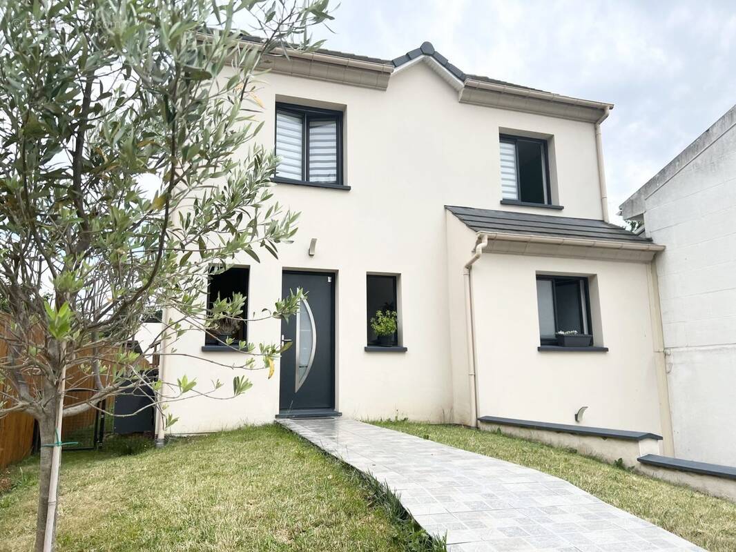 Maison à SERVON
