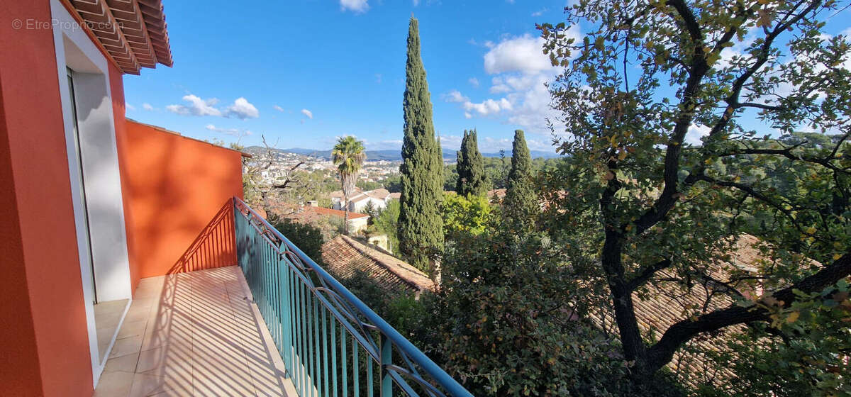 Maison à HYERES