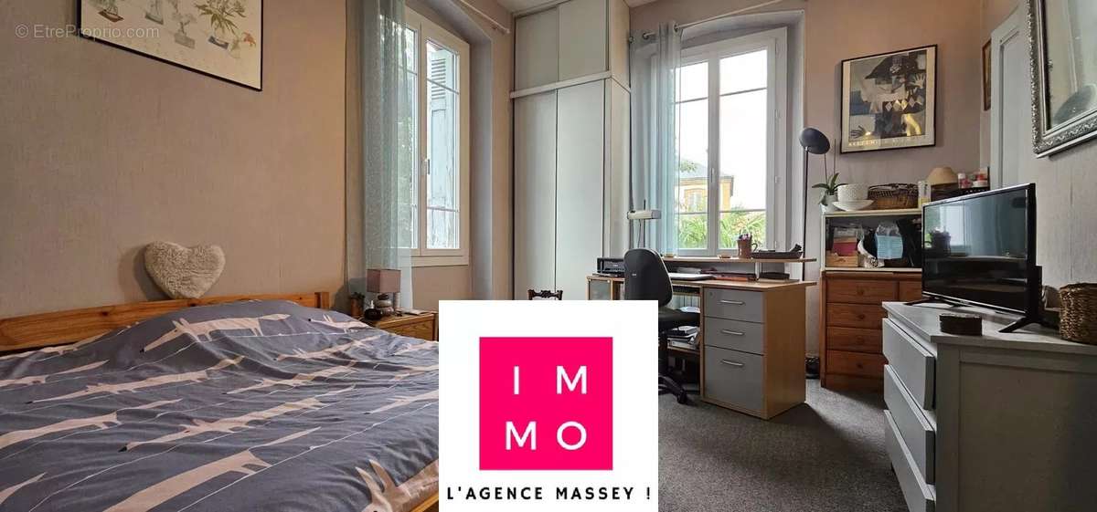 Appartement à AUREILHAN