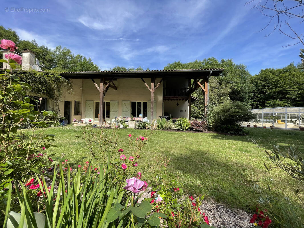 Maison à BLASIMON
