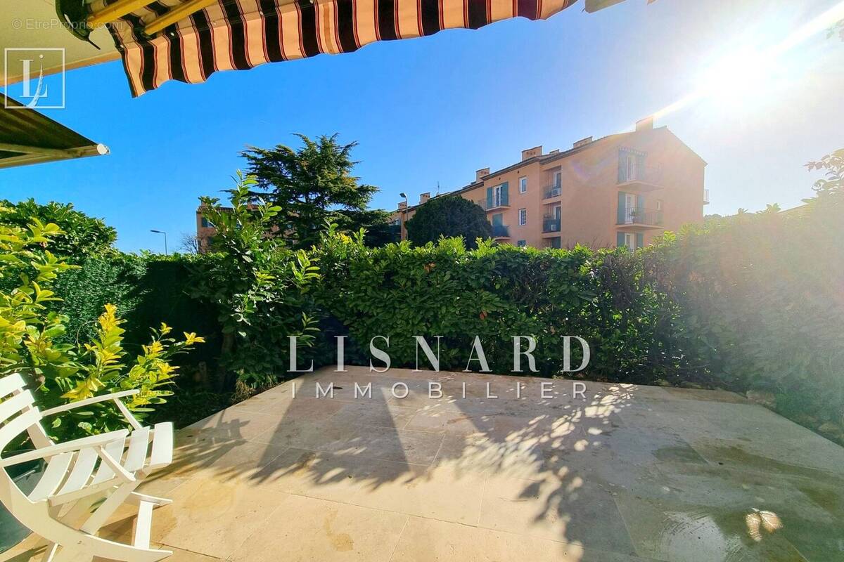 Appartement à VALLAURIS