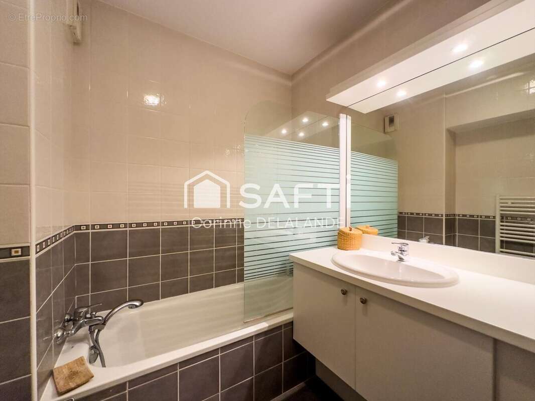 Photo 9 - Appartement à SAINT-LAURENT-DU-VAR