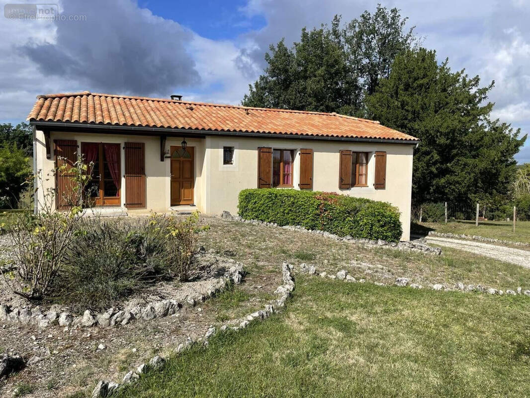 Maison à MONTPON-MENESTEROL