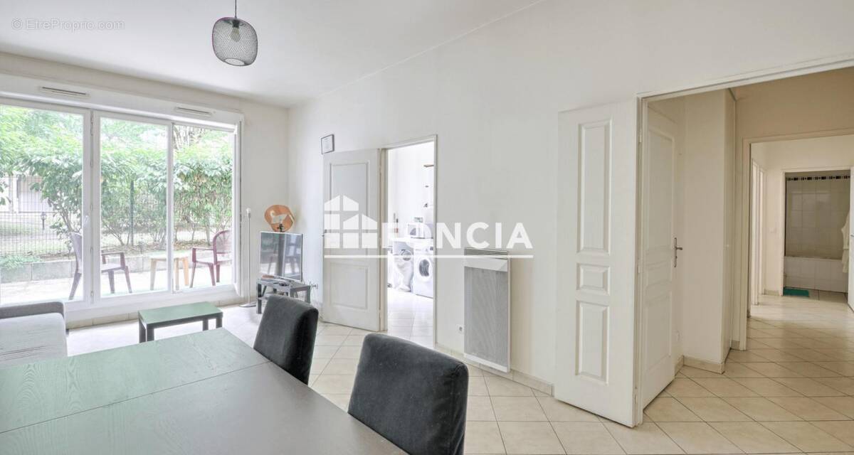 Appartement à SAINT-MAUR-DES-FOSSES