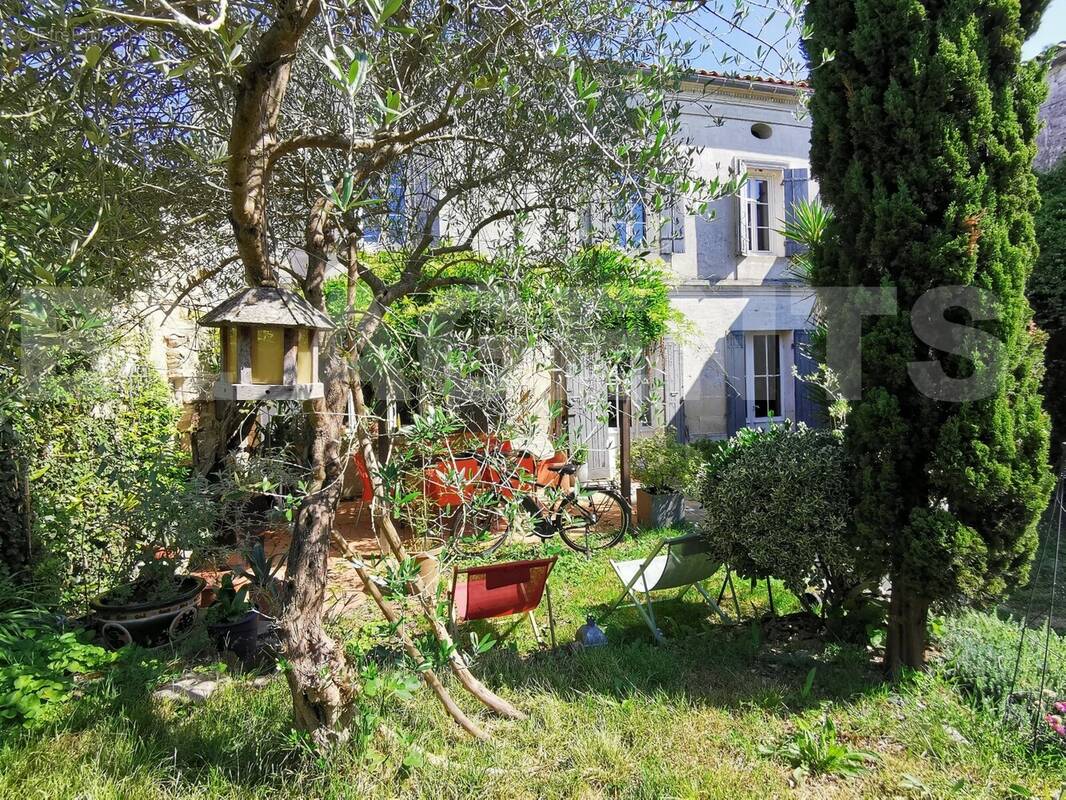 4 - Maison à FRONSAC