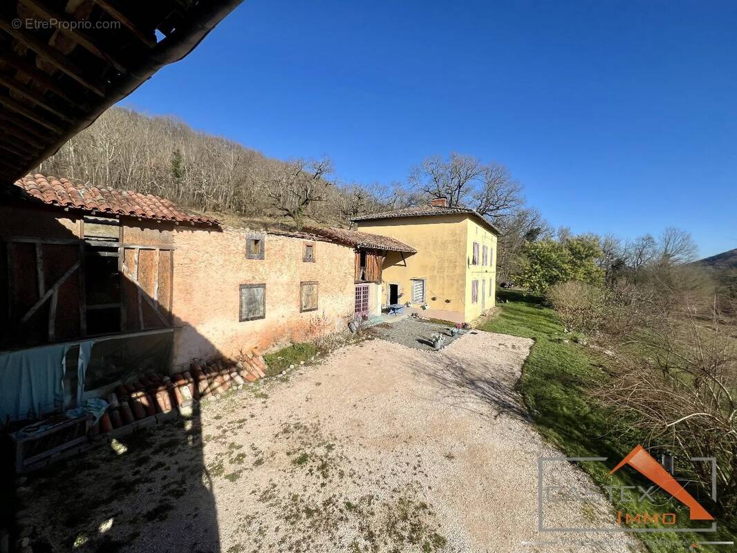 Maison à PRAT-BONREPAUX