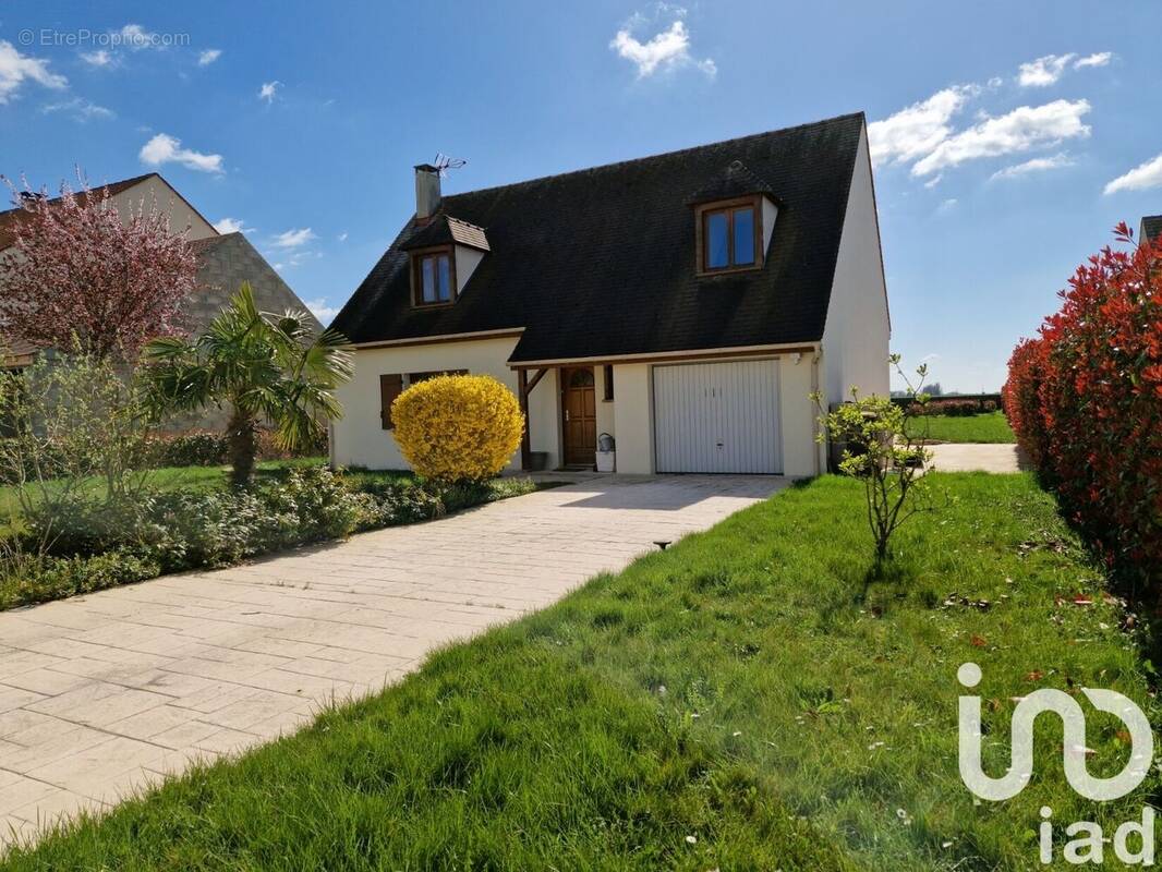 Photo 1 - Maison à JOUY-LE-CHATEL