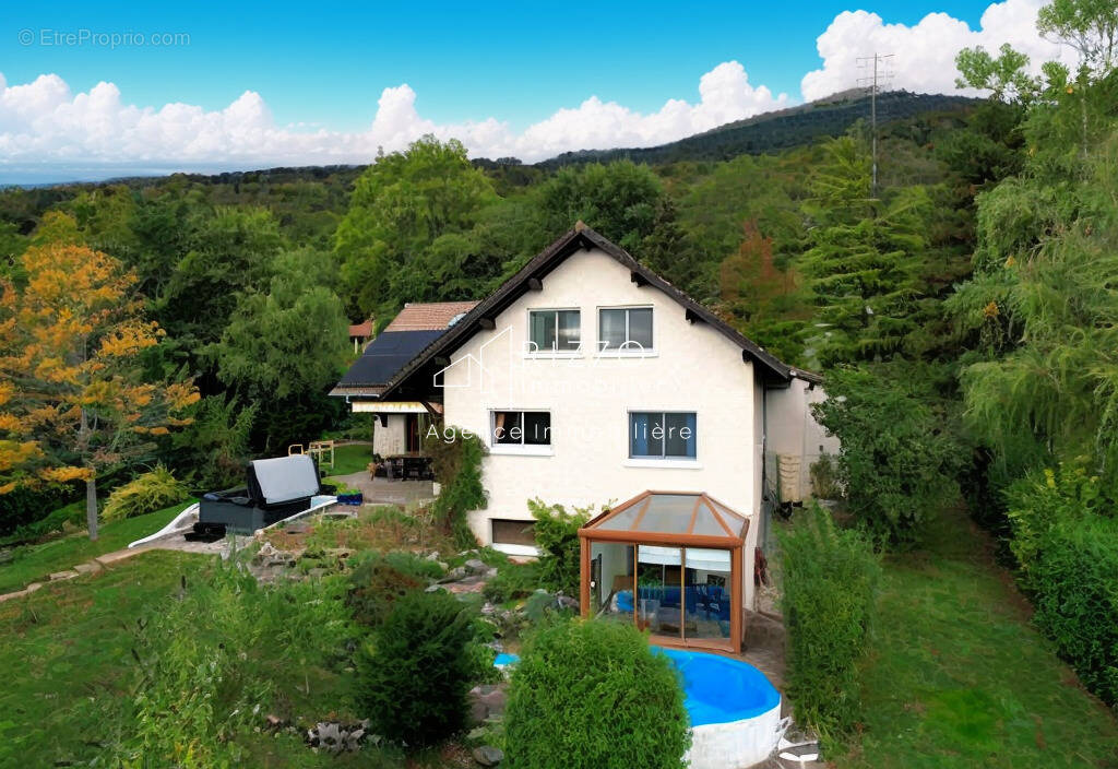 Maison à ECHENEVEX
