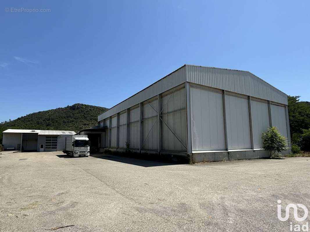 Photo 2 - Commerce à AUBENAS
