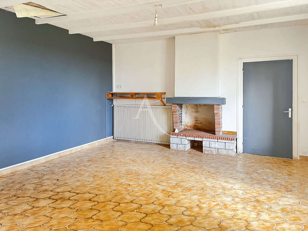 Maison à LE GUE-DE-VELLUIRE
