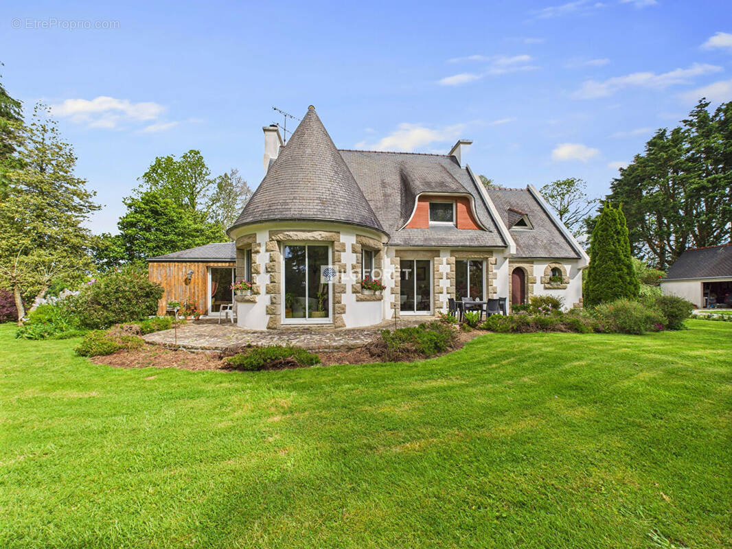 Maison à PLONEOUR-LANVERN