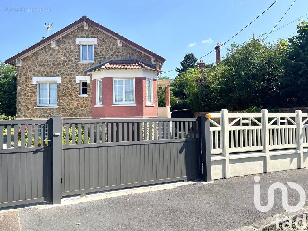 Photo 1 - Maison à TAVERNY