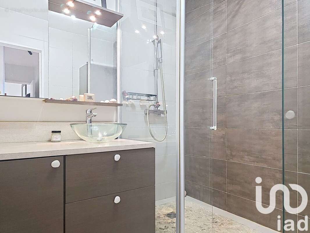 Photo 6 - Appartement à SURESNES