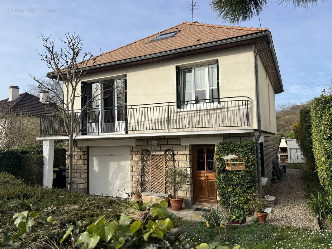 Maison à LA FRETTE-SUR-SEINE