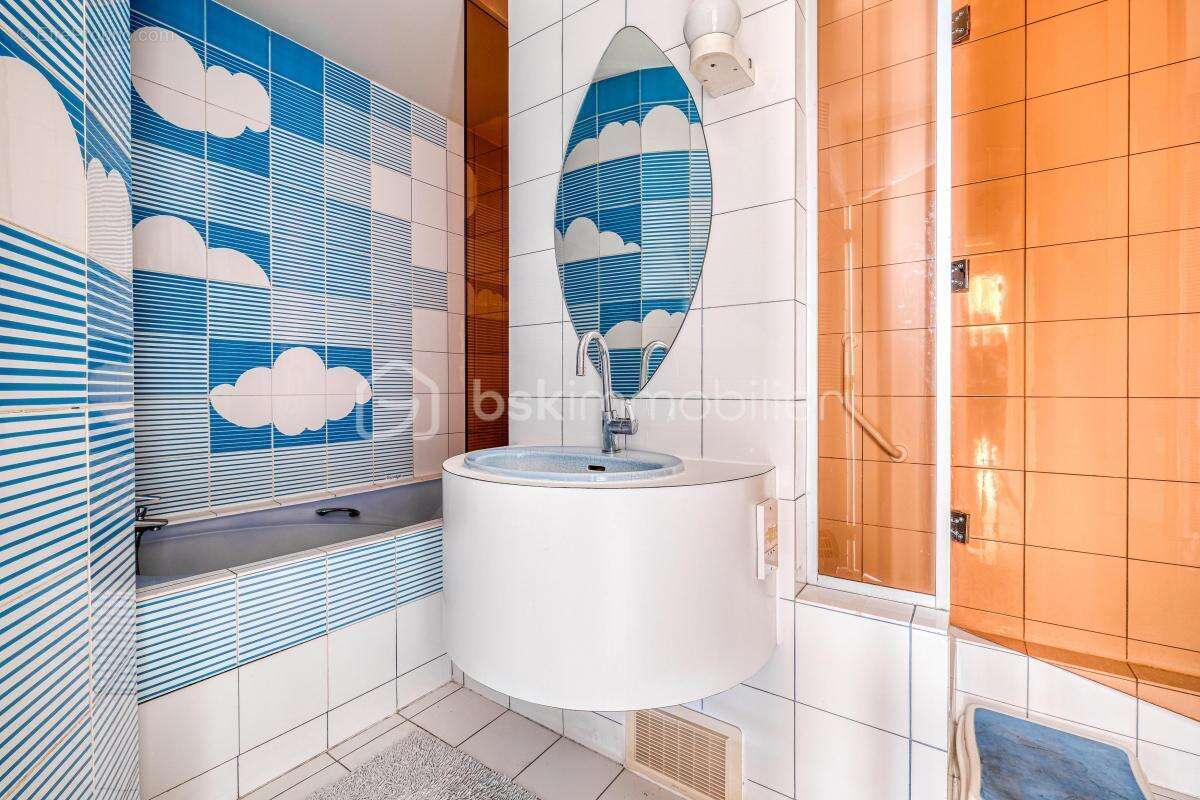Appartement à PARIS-19E