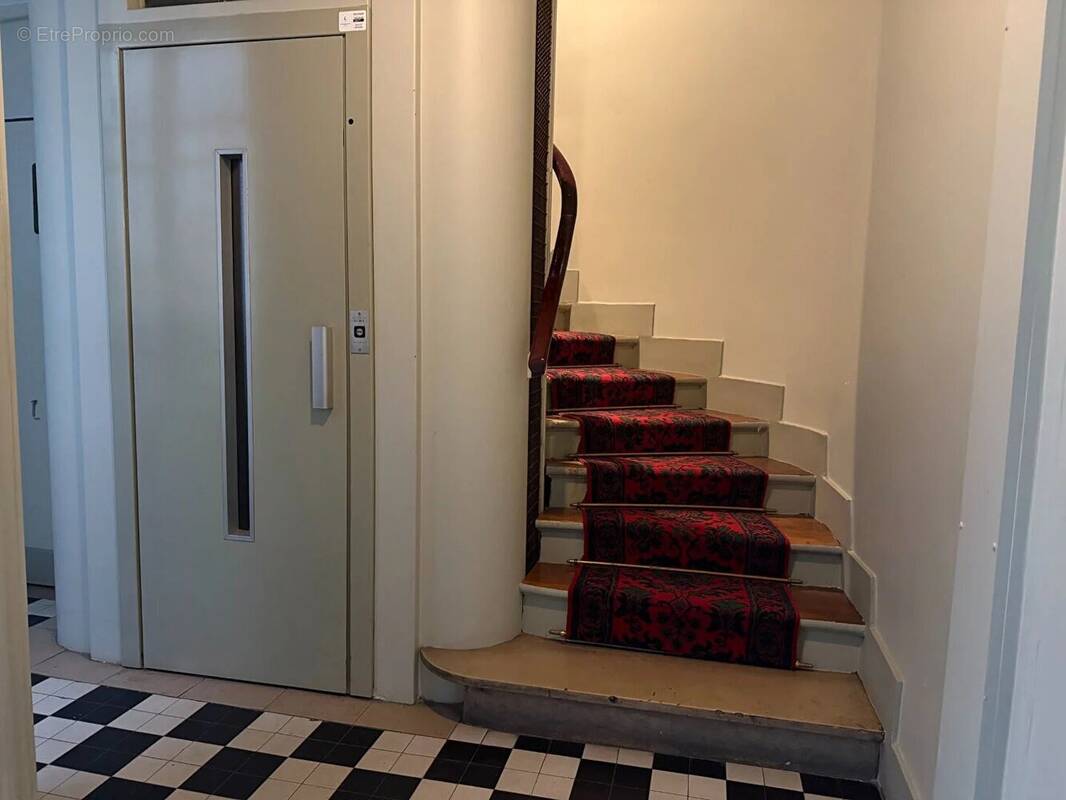 Appartement à PARIS-9E