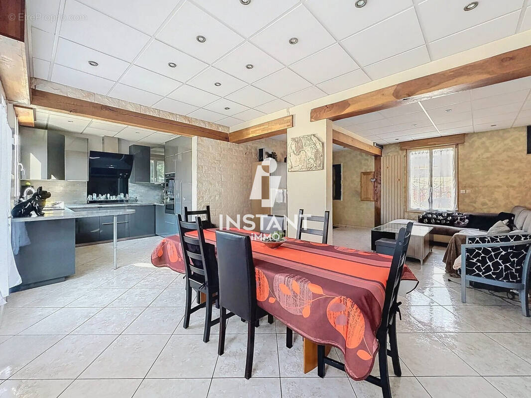 Maison à DRANCY
