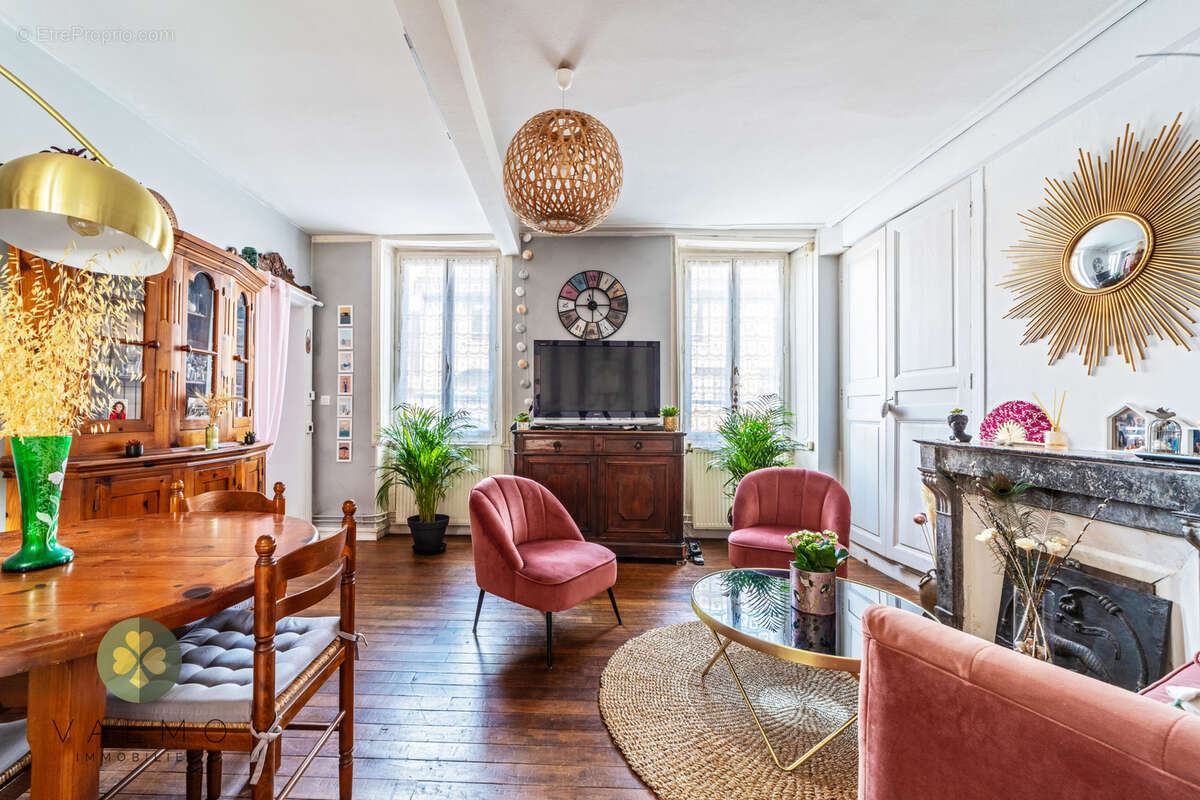 Appartement à LA QUEUE-LES-YVELINES
