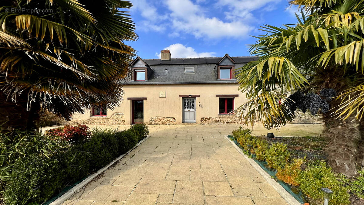 Maison à PIRE-SUR-SEICHE