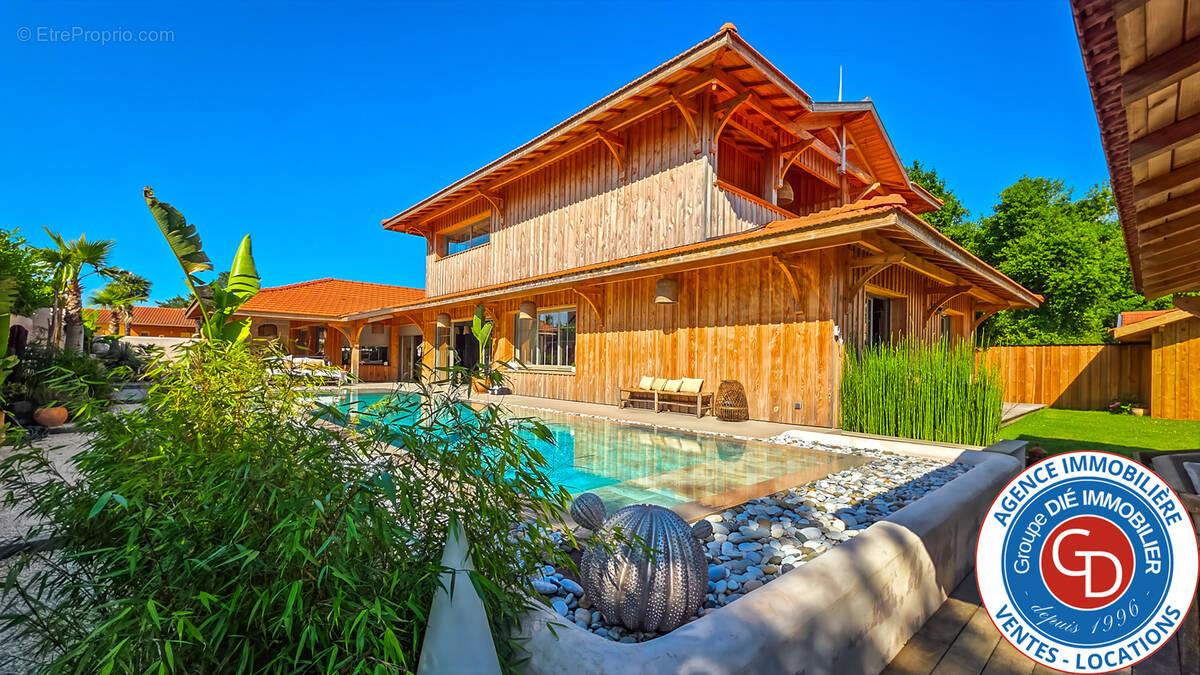Maison à MIOS