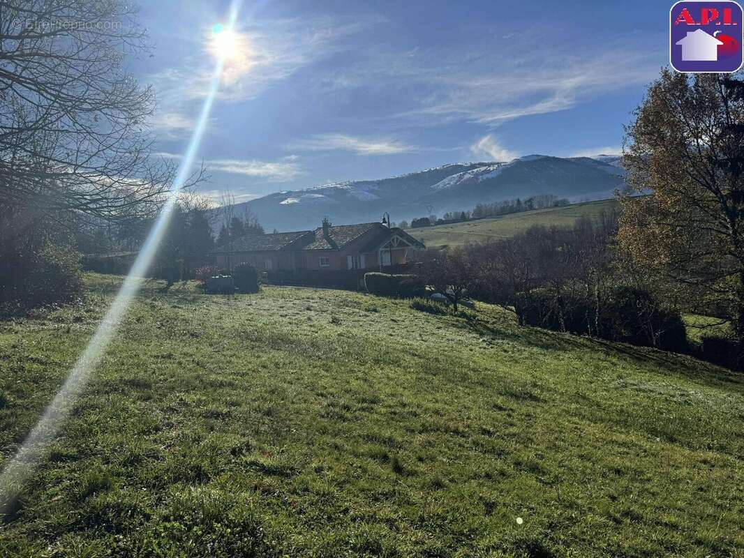 Terrain à FOIX